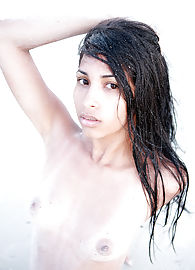 Ruth Medina Photo 15