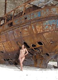 Suzie Carina Photo 8