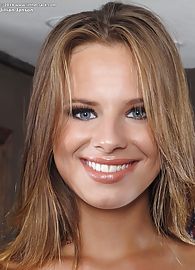 Jillian Janson Photo 10
