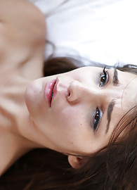 Holly Michaels Photo 7