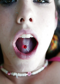 Jennifer White Photo 20