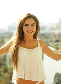 Natasha White Photo 1