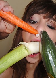 Holly Michaels Photo 3