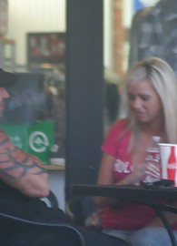 Kaylee Hilton Photo 2