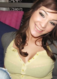 Holly Michaels Photo 7