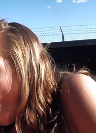 Lizzy London Photo 8