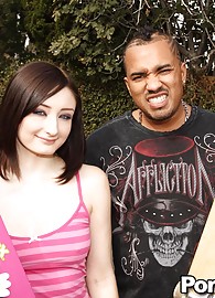 Violet Monroe Photo 1