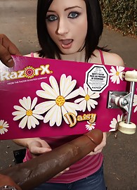 Violet Monroe Photo 6