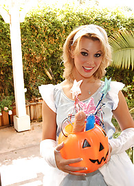 Ashley Sweet Photo 1