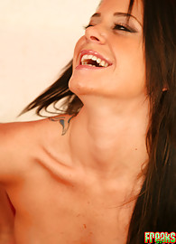 Savannah Stern Photo 4