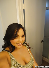 Adriana Luna Photo 1