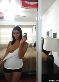 Shazia Sahari Photo 2