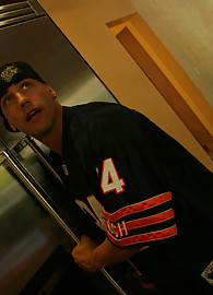 Delilah Strong Photo 9