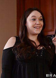 Nicole Aniston Photo 8