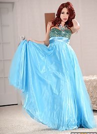 Monique Alexander Photo 1