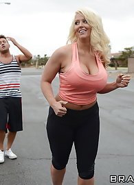 Alura Jenson Photo 8