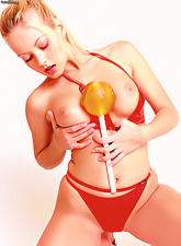 Cute and sexy blond babe, Jana Cova gets off her sexy bikini and shows her body.