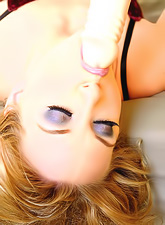 Thick Dildo Plugging