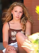 Amazingly sexy babe Christie Lee removes all of her clothes and shows her body.