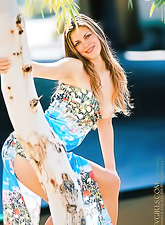 Sexy Natalia Wood drops down her sexy dress and flashes her cute and wet pussy.