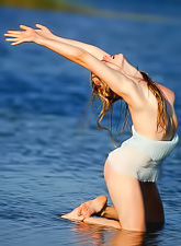 Vera E strips her lingerie in front of the camera and shows us her little breasts.