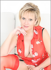 Lady Sonia takes her sexy red lingerie off and teases us with her amazing hot booty.