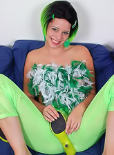 Playful Gabrielle Lupin underlines her petite body with the help of a bright outfit.