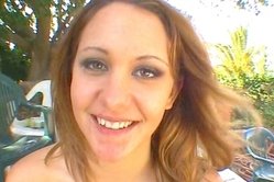 Kinzie Kenner takes all of her clothes before the camera and gives a wild blowjob