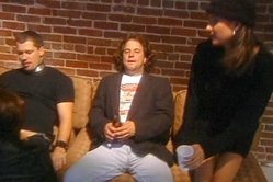 Davia Ardell and Nici Sterling first make out together, then share a throbbing cock