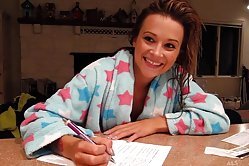 Stunning brunette babe writes down some theses on camera right after enjoying a hot bath