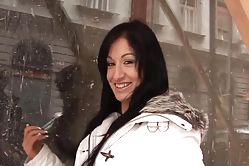 Juicy brunette loves hardcore fuck